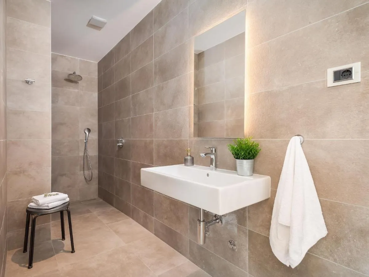 Villa Old Olive VIII By Interhome Vodnjan